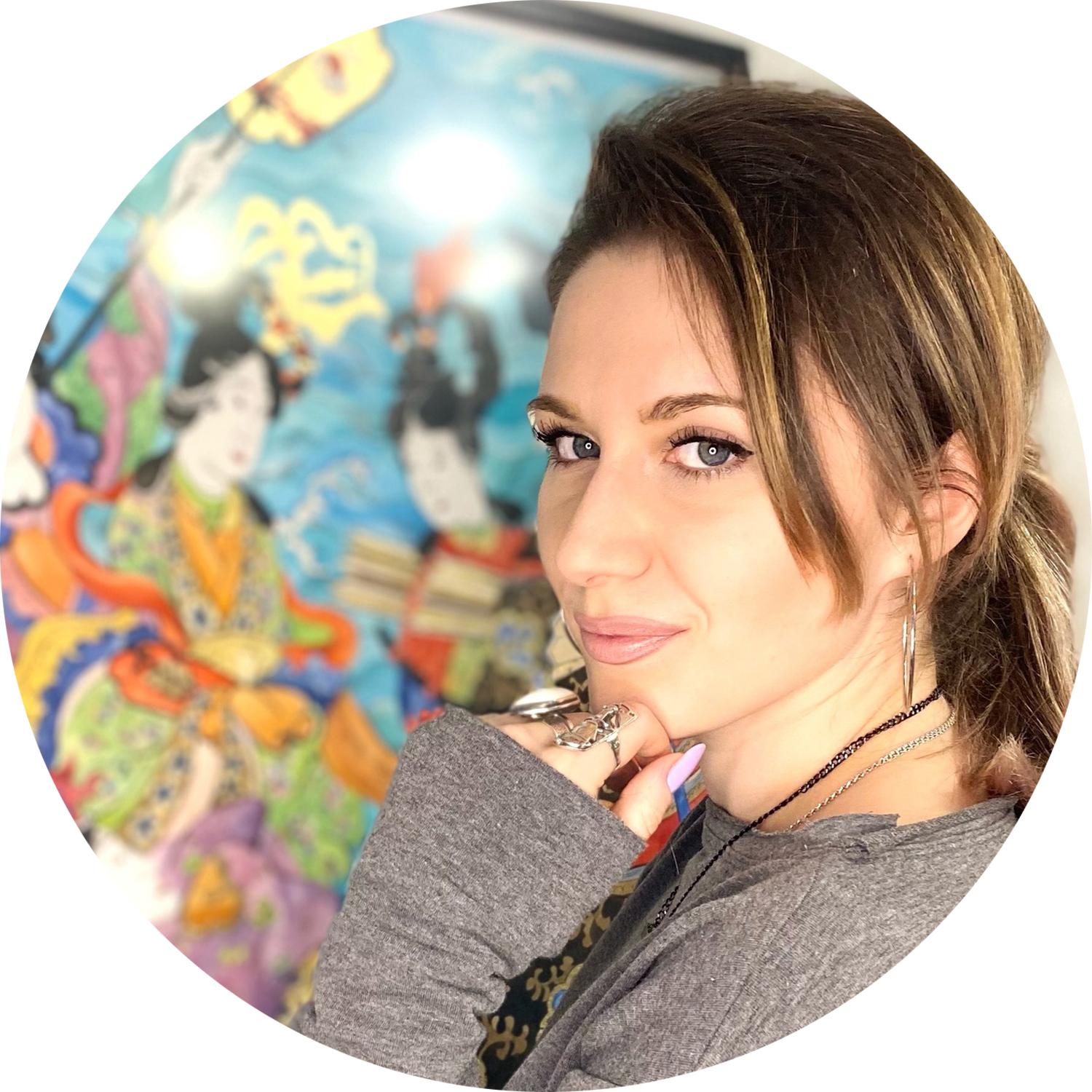 Volynskih Mariya  | Artiste Contemporain : Oeuvres & Biographie