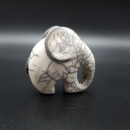 Sculpture BB Eléphant par Escoffier Odile | Sculpture Figuratif Raku Animaux