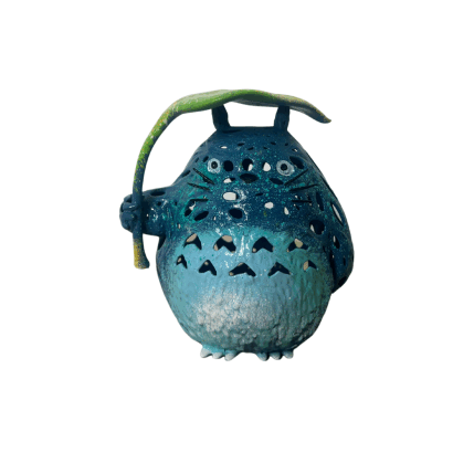 Sculpture LAKE TOTORO LEAF par Mikhel Julien | Sculpture Pop-art Graffiti, Résine